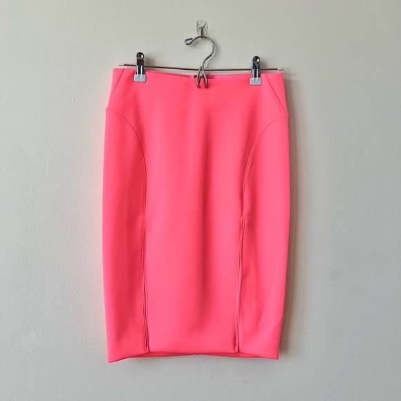 Guess Stretch Scuba Mesh Insert Pencil Skirt. New - Picture 4 of 9